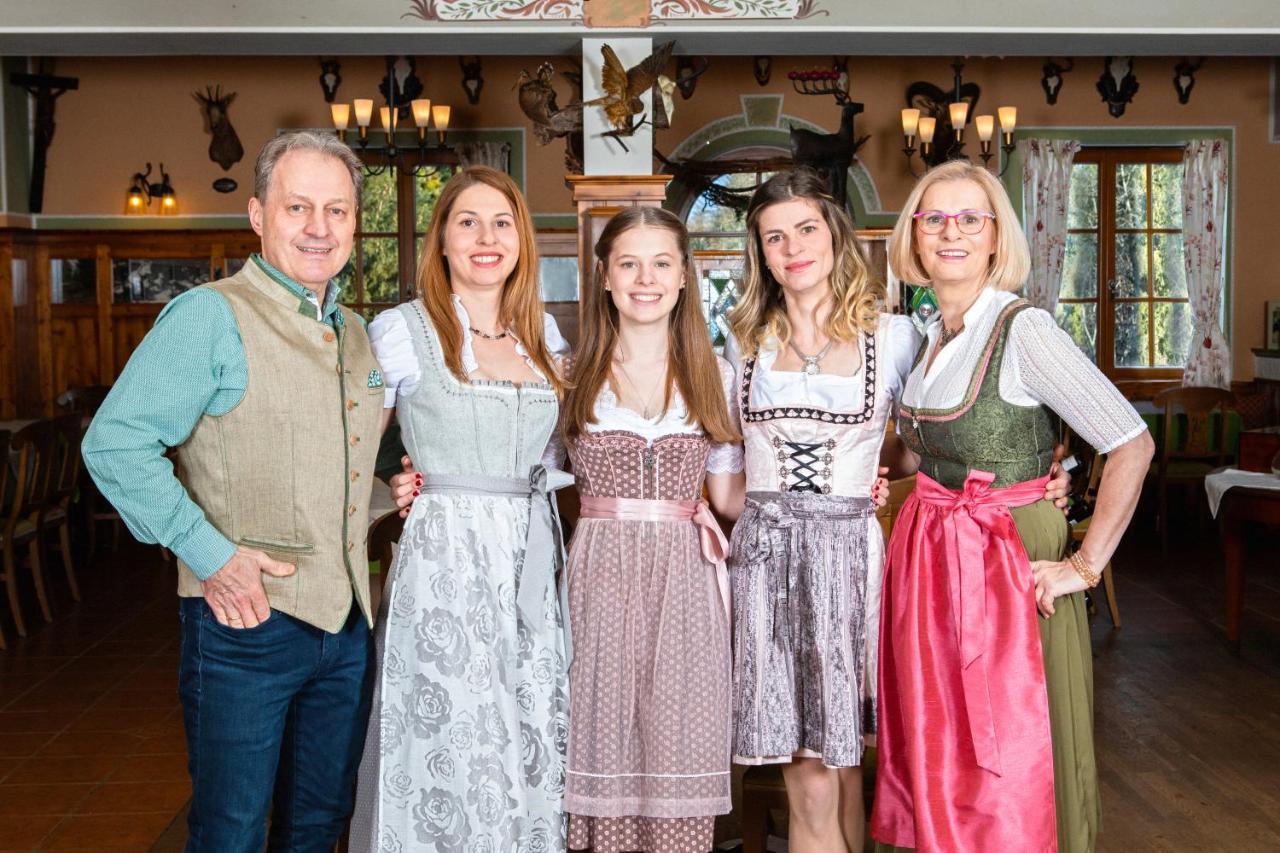 Zum Fally - Landgasthof Kirchberg am Wechsel Exteriör bild