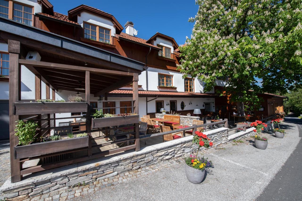 Zum Fally - Landgasthof Kirchberg am Wechsel Exteriör bild