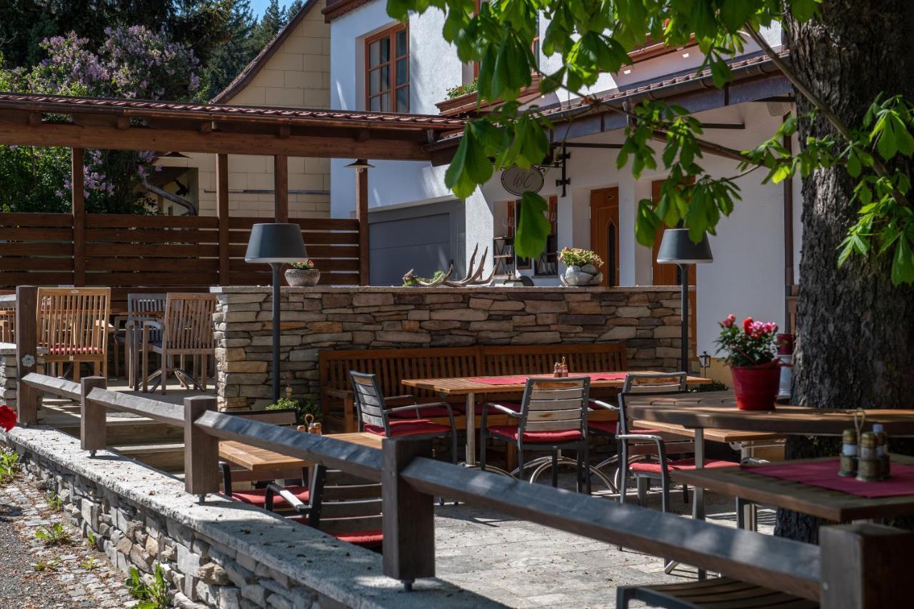 Zum Fally - Landgasthof Kirchberg am Wechsel Exteriör bild
